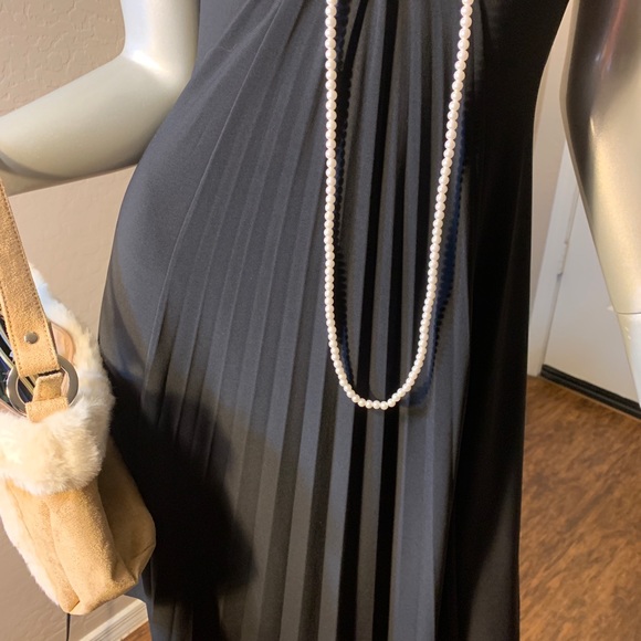 B. Darlin Black Dress - Picture 4 of 8